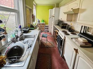 Kitchen- click for photo gallery